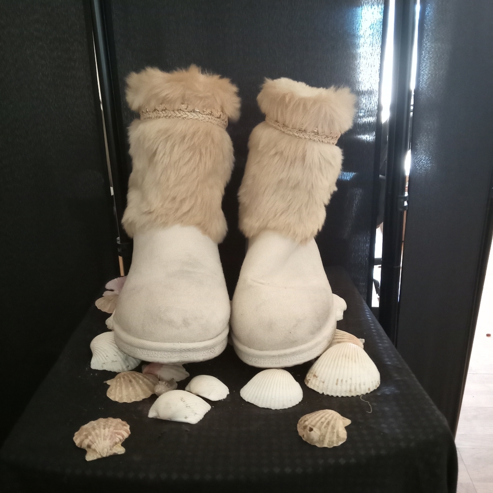 Moccasin ankle boot